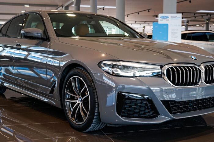 BMW  520i luxury line 2023